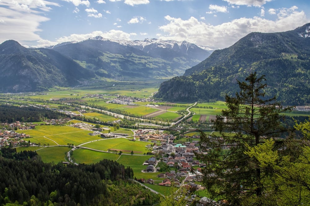 schwaz header